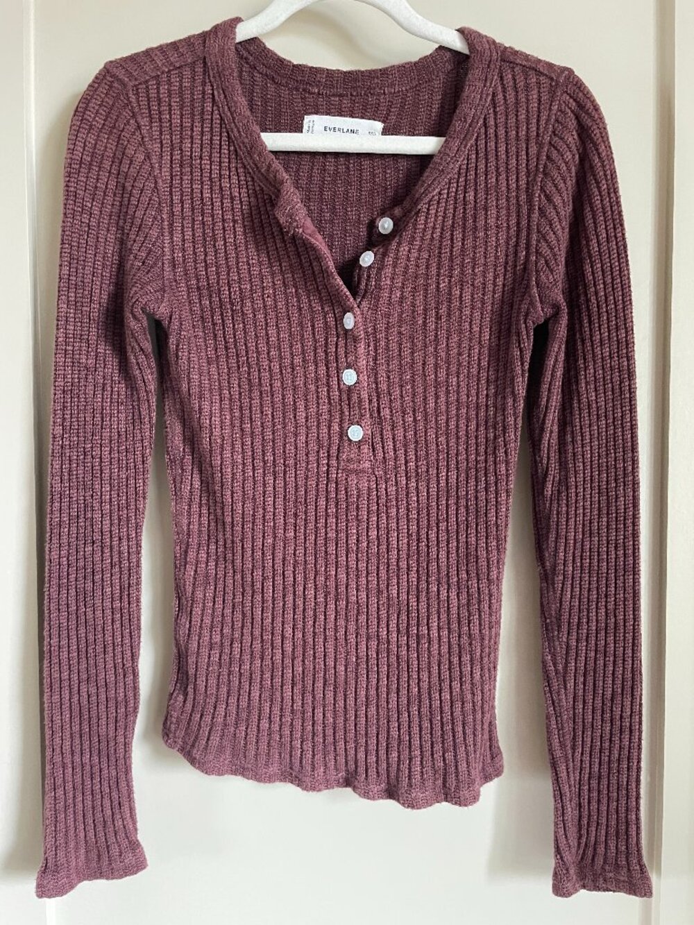 Everlane The Cozy Rib Henley in Dark Mahogany, XXS